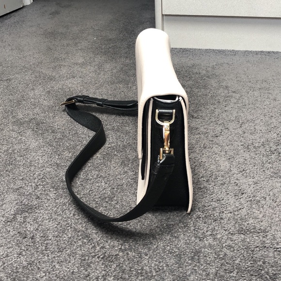 Cream and black Kate Spade shoulder bag - Picture 3 of 8